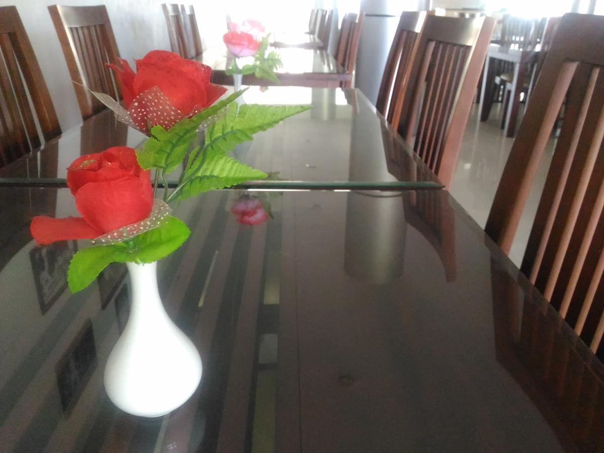 Grand Royal Taliwang Hotel Ngoại thất bức ảnh