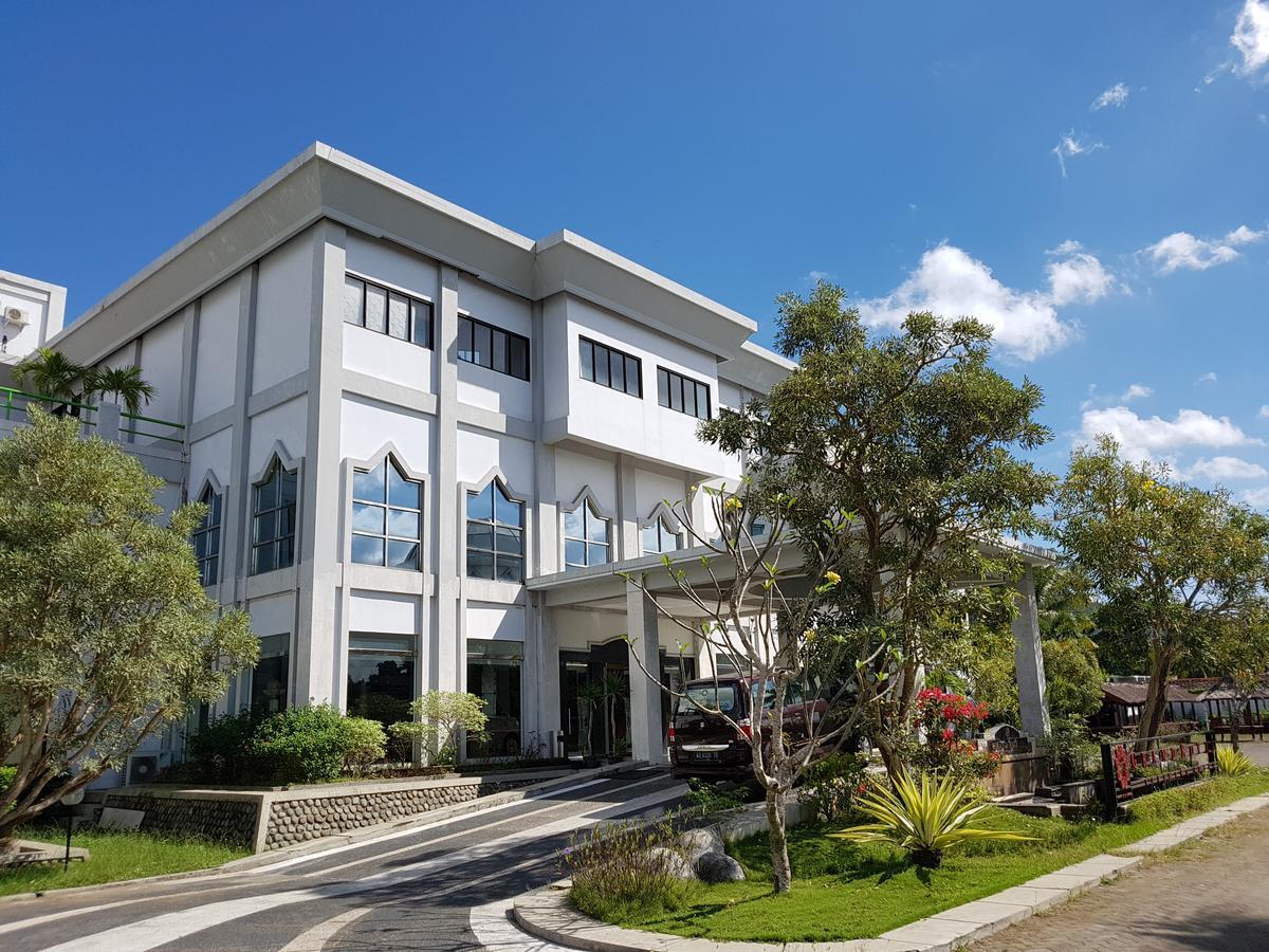 Grand Royal Taliwang Hotel Ngoại thất bức ảnh