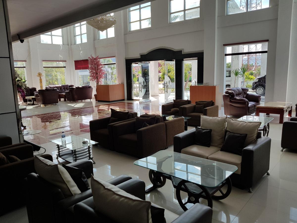 Grand Royal Taliwang Hotel Ngoại thất bức ảnh