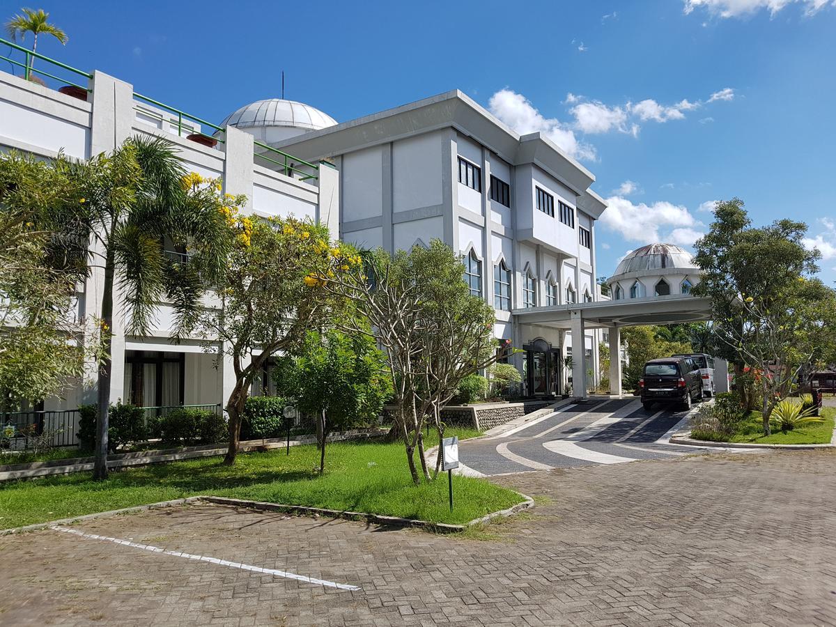 Grand Royal Taliwang Hotel Ngoại thất bức ảnh