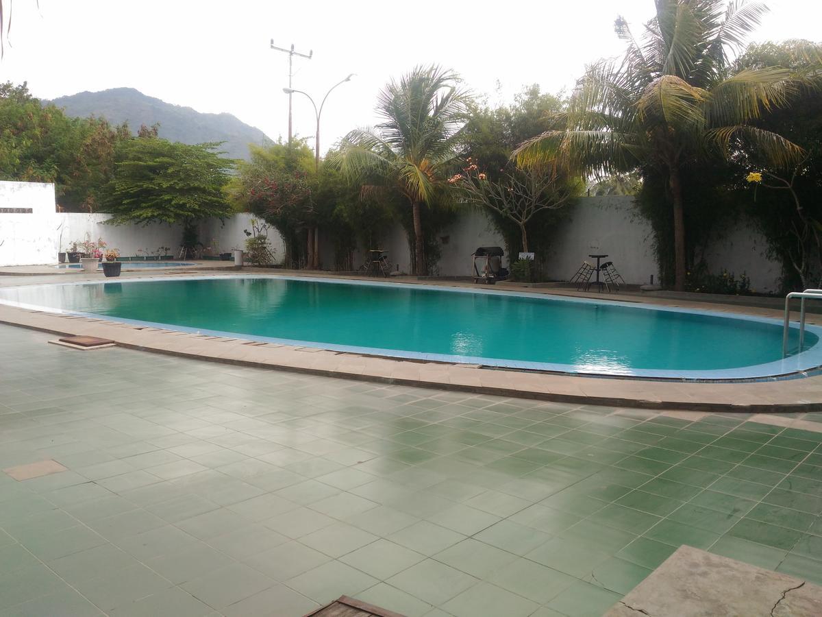 Grand Royal Taliwang Hotel Ngoại thất bức ảnh