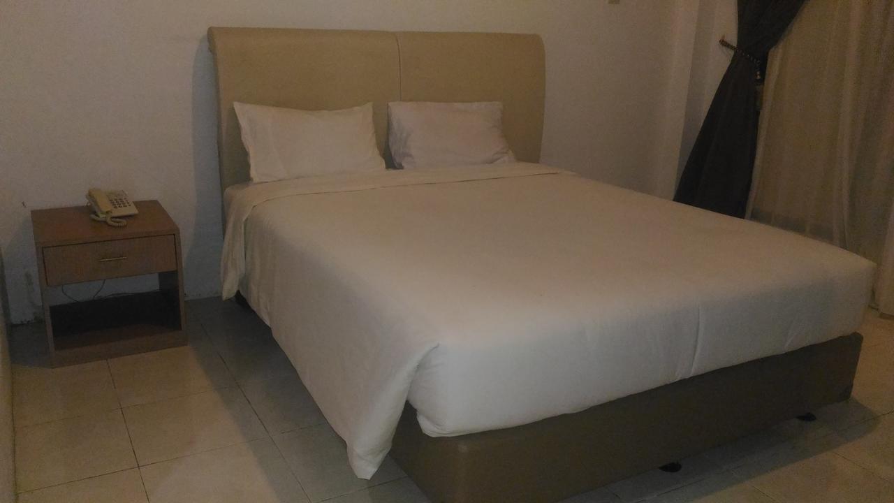 Grand Royal Taliwang Hotel Phòng bức ảnh