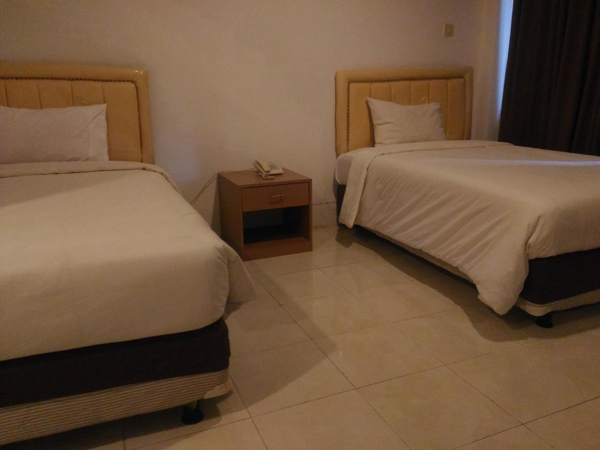 Grand Royal Taliwang Hotel Phòng bức ảnh