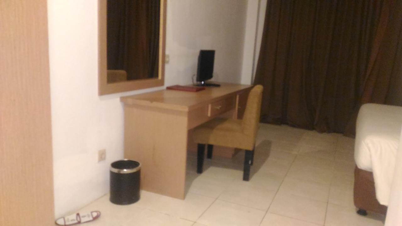 Grand Royal Taliwang Hotel Phòng bức ảnh