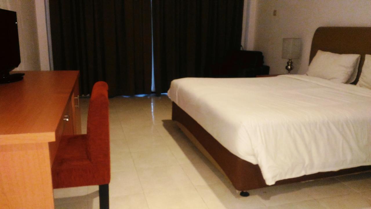 Grand Royal Taliwang Hotel Phòng bức ảnh