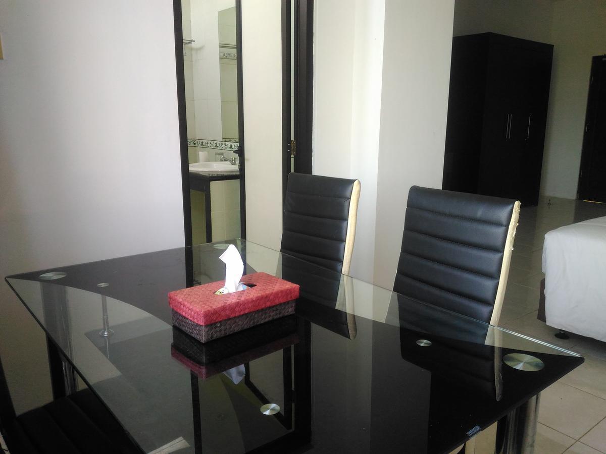Grand Royal Taliwang Hotel Phòng bức ảnh