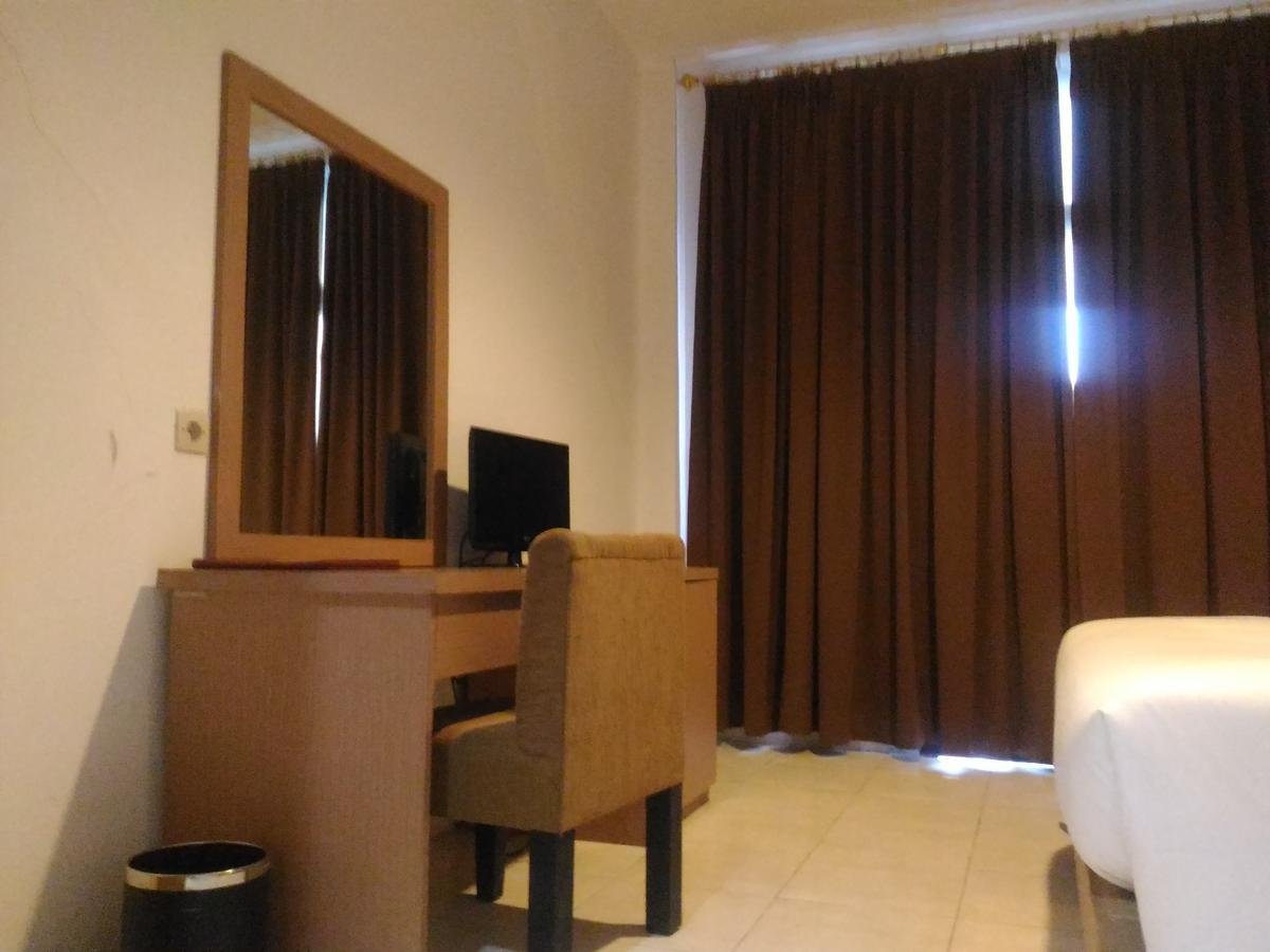 Grand Royal Taliwang Hotel Phòng bức ảnh