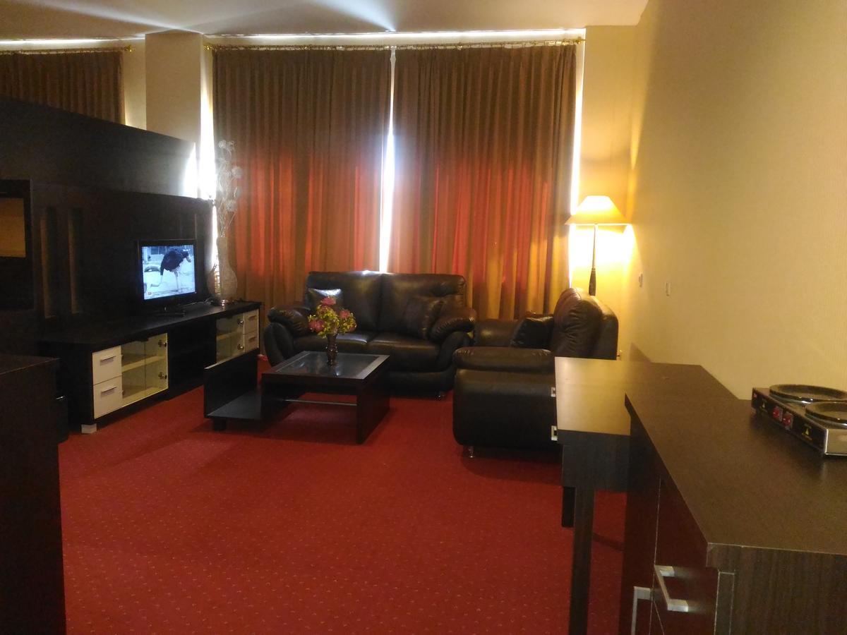 Grand Royal Taliwang Hotel Phòng bức ảnh